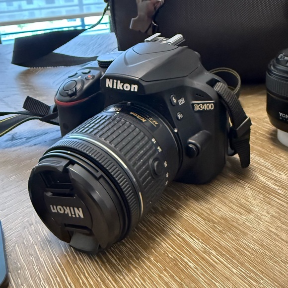 Nikon 3400 + Len